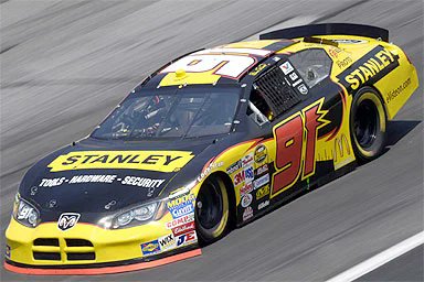 16-time most popular driver awards is the most by a driver in NASCAR. Bill Elliot drove this hot rod in 6 races for the 2005 Cup season. @wormuel69 looks to improve on its best finish of 11th tonight in @RacingSnb at Darlington. Tune in 8:30 Eastern @TheFrozenToes24. #Bullseye