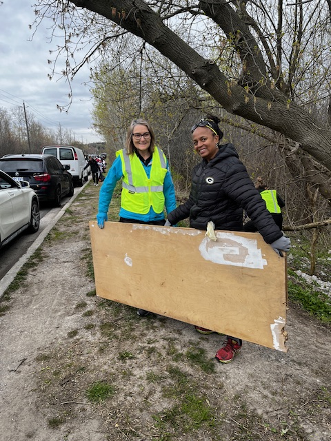 secondmarsh's tweet image. Thank you to everyone who came out to our clean up.
It was a great way to celebrate Earth Day and to wrap up Earth Month. 

#EarthDay #PlanetvsPlastics #LoveTheMarsh #FriendsOfSecondMarsh #Oshawa #SecondMarsh #NaturalHeritage #CulturalHeritage #OntarioWetlands