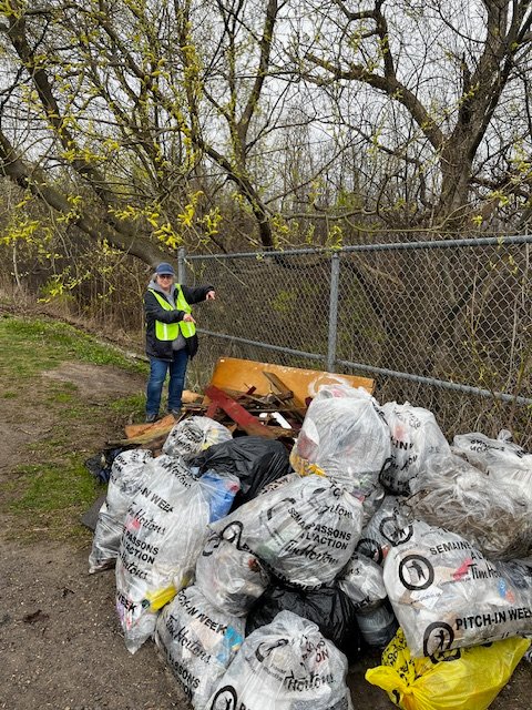 Thank you to everyone who came out to our clean up.
It was a great way to celebrate Earth Day and to wrap up Earth Month. 

#EarthDay #PlanetvsPlastics #LoveTheMarsh #FriendsOfSecondMarsh #Oshawa #SecondMarsh #NaturalHeritage #CulturalHeritage #OntarioWetlands