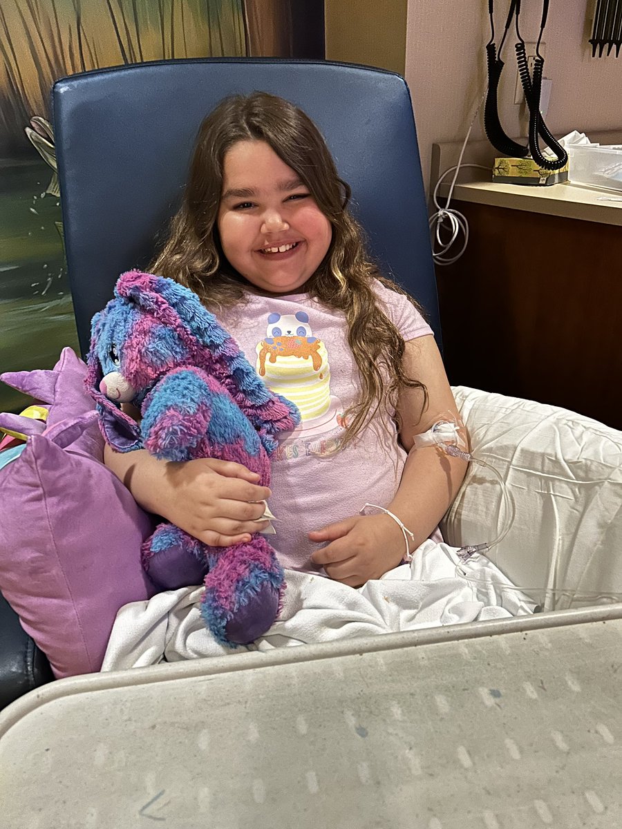 💜🦄 Chemotherapy round 6 of 7 ✅❤️‍🩹

The treatments continue, but we are nearing the end! Only one chemotherapy treatment remains 👏👏👏

Headed home for recovery and planning for Seattle ✈️

#pediatricstroke #ChildrensHealth #Stroke #pediatricstrokesurvivor #BetterWhenImDancing