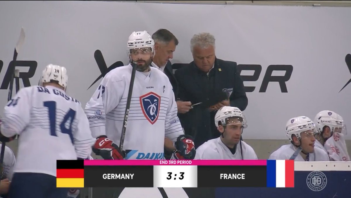 🇩🇪 3-3 🇫🇷 60'00 : La rencontre se jouera en prolongation ! Allez les Bleuuuuus 🗣️ À suivre en direct sur @FANSEAT_FR 🖥️ #TeamFranceHockey