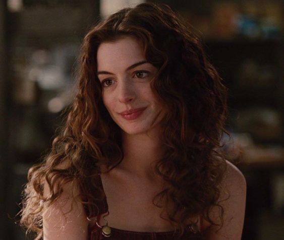 Anne Hathaway in Love and Other Drugs