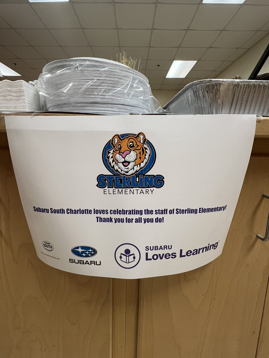 SterlingElemen1's tweet photo. Thank you @SubaruSouth for showing our teachers some ❤️ today for #TeacherAppreciateWeek with a catered Olive Garden lunch! 🥗 🍝 🥖 @CharMeckSchools #chinupcrownon👑 #sterlingpride🐯 https://t.co/cfYGOnYLju