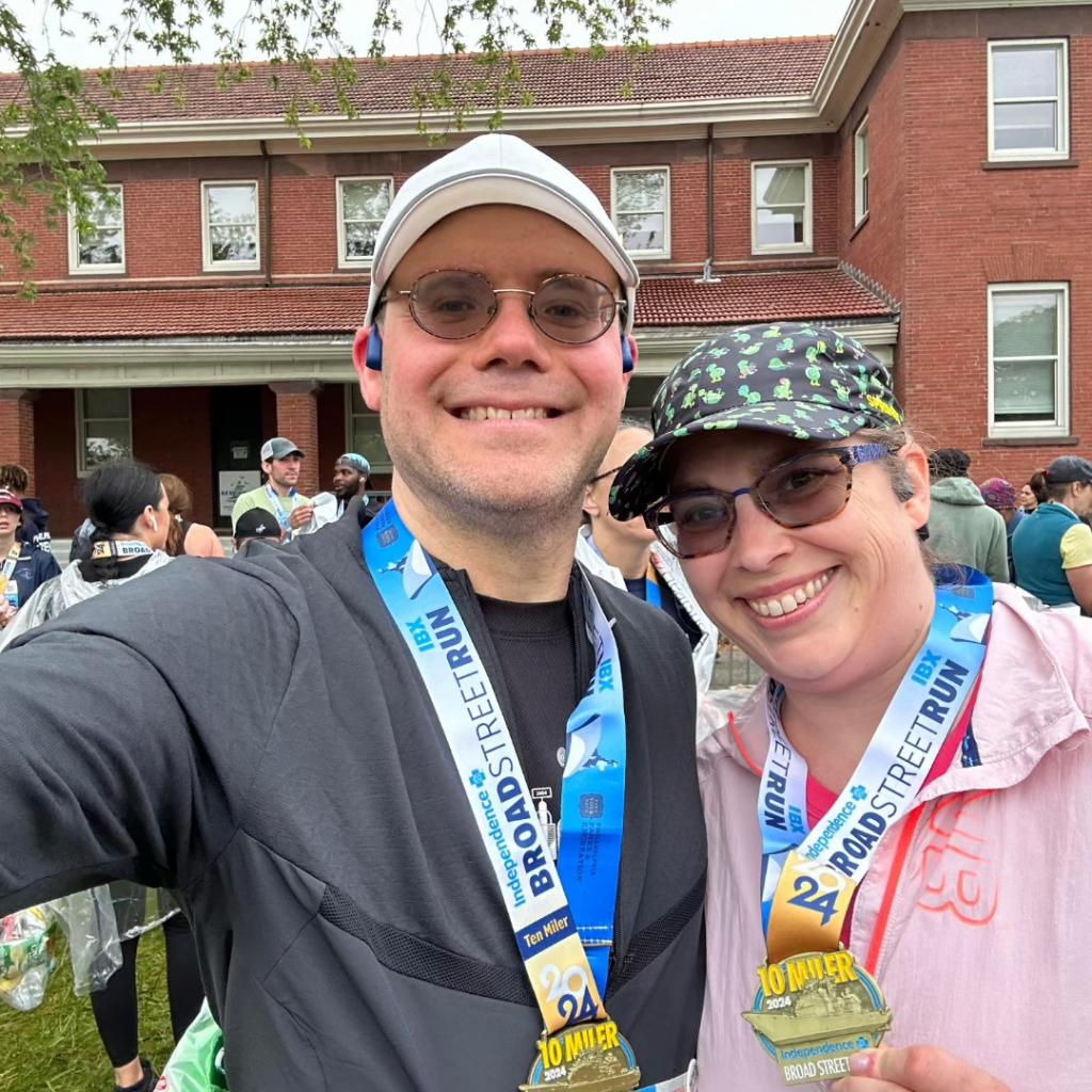 FPRUNNERS's tweet photo. #medalmonday another strong weekend for our runners.   From Long Island to the city of brotherly love.   Way to go runners #ibx10 #ibxbsr24  #longislandmarathon https://t.co/6bkUaIhEoC