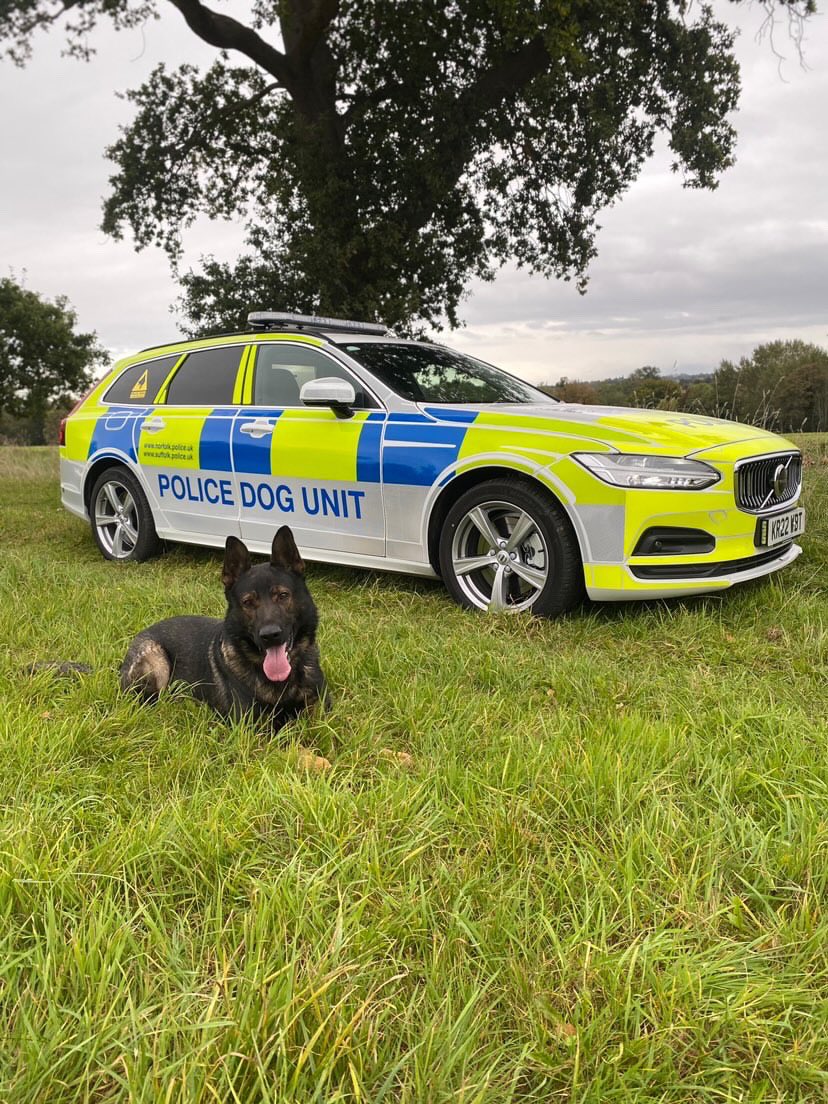 NS PoliceDogs tweet media