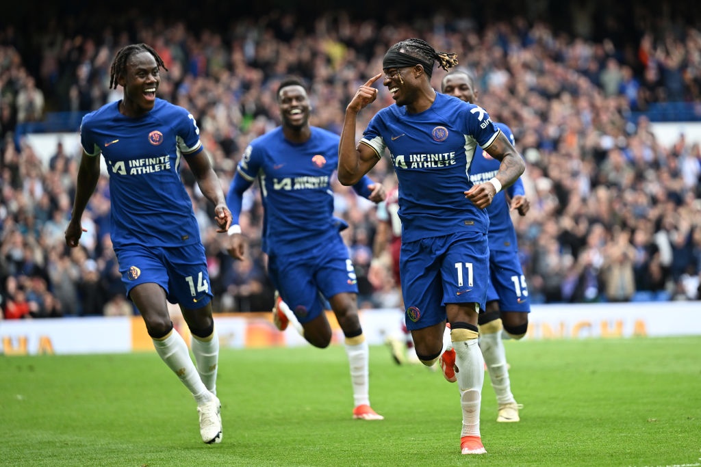 Massive congratulations to both @ChelseaFC and @ChelseaFCW, who defeated West Ham (5-0) and Bristol City (8-0) by a combined 13 goals to nil! Their incredible performances are live now on the Chelsea Official App. chelseafc.com/en/the-officia…