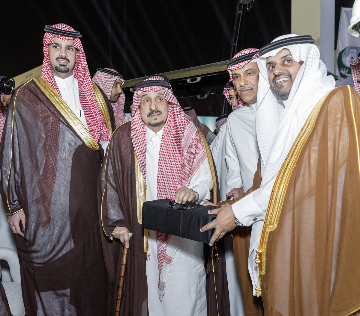 emara_alriyadh's tweet photo. سمو أمير منطقة #الرياض يدشن مشروعات تصريف مياه السيول والأمطار في مدينة الرياض.
https://t.co/sPDjhyVMEG

#إمارة_الرياض https://t.co/pIoQsuBCKJ