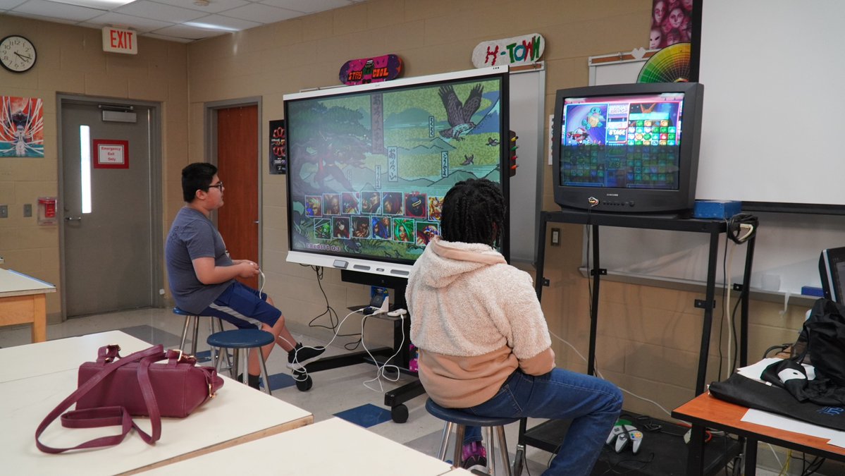 Members of @MCMSCoogs Retro Gaming Club meet in Mr. Conro’s art room to play video games but not just for fun. The young artists are gaining knowledge for a future in an industry worth $248 billion. bit.ly/3UrUBmI