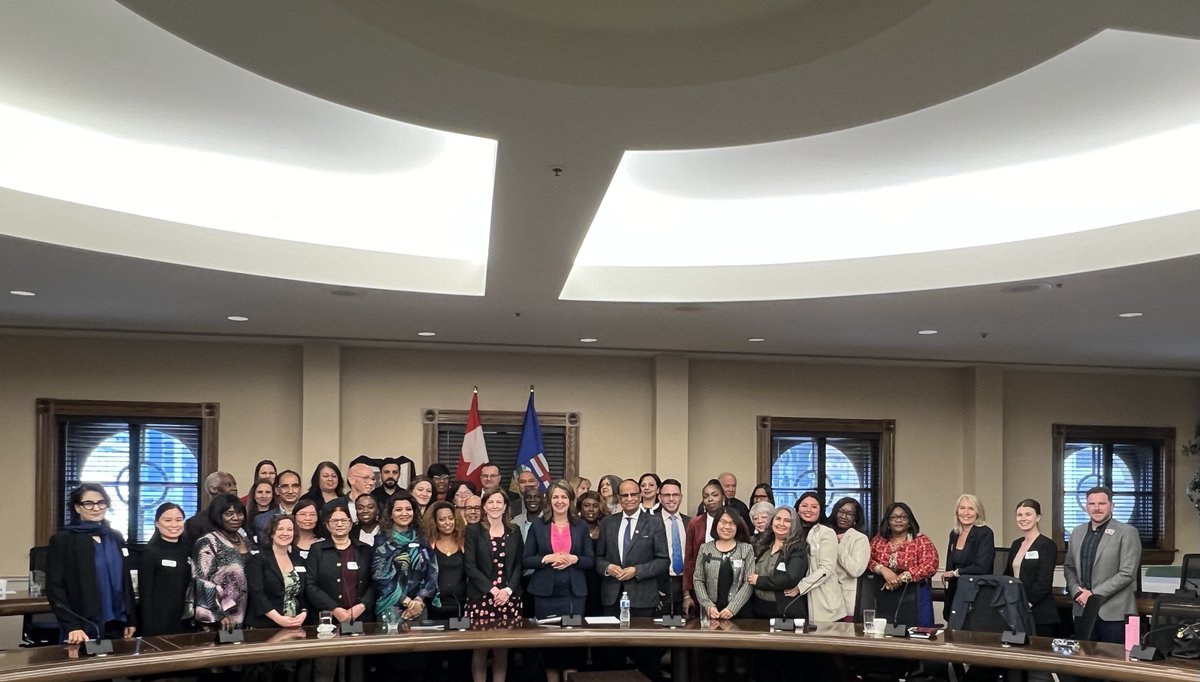 YW Calgary’s CEO Sue Tomney was pleased to join Premier @ABDanielleSmith 's roundtable discussion last week to discuss ways to better support newcomers to Calgary. #ableg #yyc