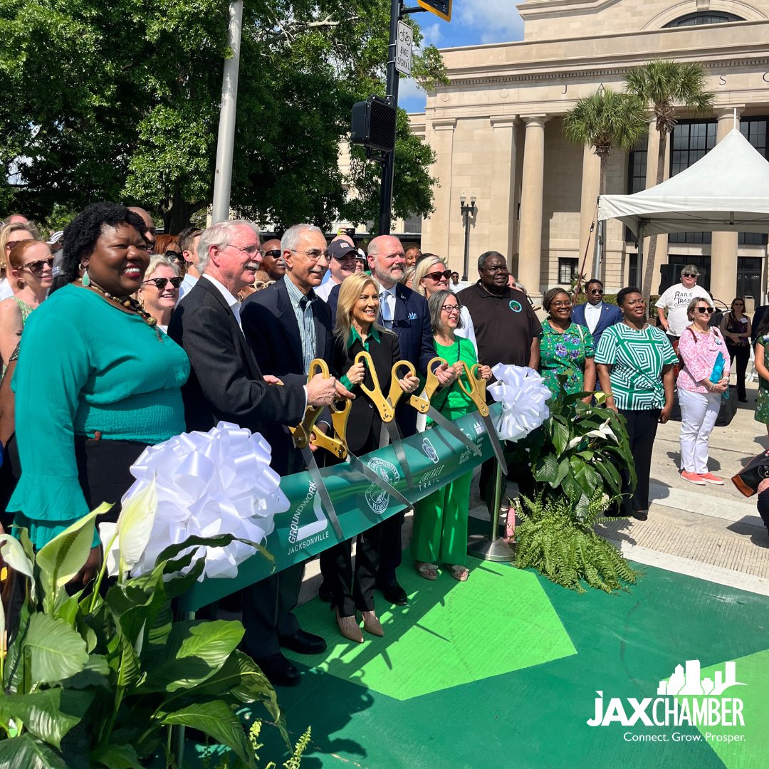 The LaVilla Link of the Emerald Trail is officially open! This mile-long trail connects the Brooklyn neighborhood to LaVilla and the S-Rail Link. We can’t wait to see everyone walking, biking, and running on the trail. #ilovejax