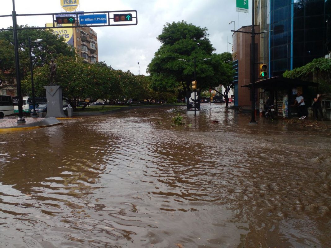 Ambientalista llama al gobierno venezolano a verse en el ejemplo de lo que está ocurriendo en Brasil con las lluvias acortar.link/Lxn78K