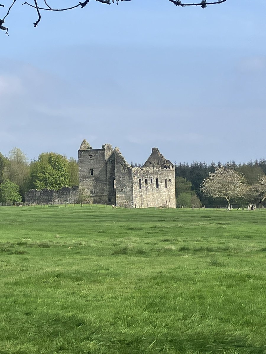 A1: Been loving a hike in the countryside recently! 🌳 It really helps clear your mind and is a really accessible way of exercising! Last week I walked and discovered Torwood Castle! 🏰 #SportHour @sportscotland @ScotClubSport