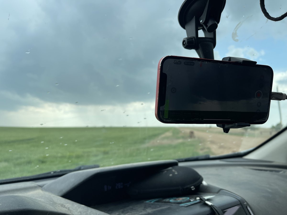 We are LIVE on developing storms near Greensburg, KS with a TORNADO Watch in effect this afternoon and evening. #kswx @MisheylaIwasiuk youtube.com/live/-XkCC-noL…