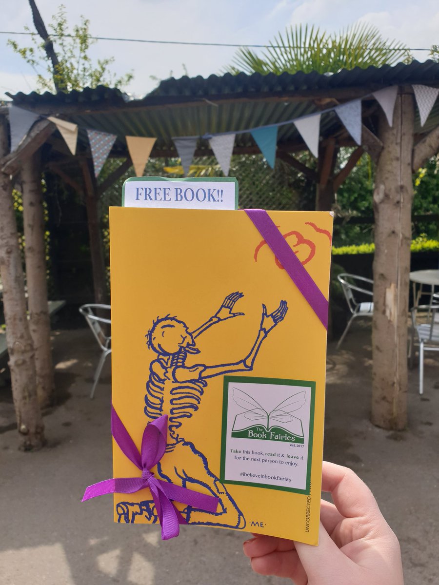 Did you find this copy of 'Caliban Shrieks' by Jack Hilton hiding at @BuzzardsValley Vineyard this weekend? 📖🧚‍♀️ @vintagebooks @the_bookfairies #IBelieveInBookFairies #BookTwitter #Staffordshire