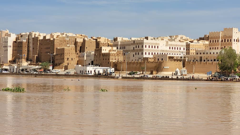 Dangerously close to losing a desert treasure! Shibam's skyscrapers standing up to the climate challenge?