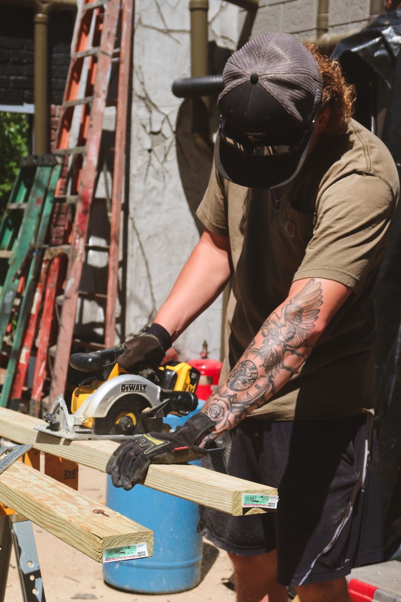 LakeHickoryHnts's tweet image. The #NightmareFactory &amp;amp; #Queue Line upgrade is almoooost finished! Our team has put a LOT of work into this… And we can’t wait for you to see it during our 13th Year Of Fear beginning September 13th 💉🩸
Learn More: LakeHickoryHaunts.com
#LakeHickoryHaunts #behindthescenes