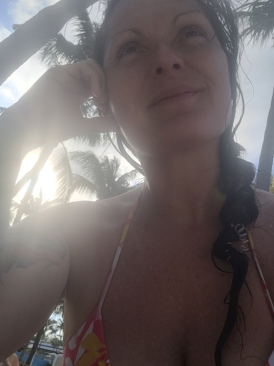 AnniKG4's tweet photo. #MondayMorning #montagslächeln #goodv https://t.co/afwqhhk6cC