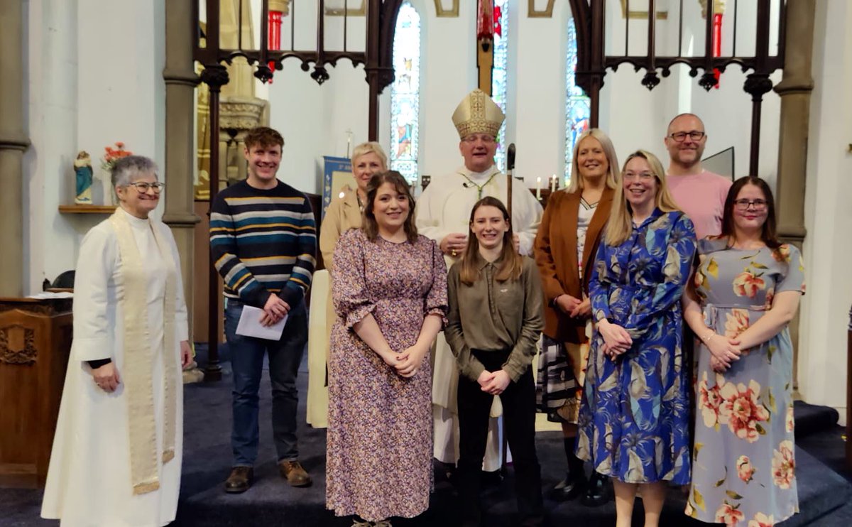 A blessing to baptise, admit to Holy Communion & confirm during the Parish Eucharist at St John’s, Failsworth, @DioManchester. Prayers for the Candidates & for all who came to share their evident joy. Jesus said, I have called you friends.