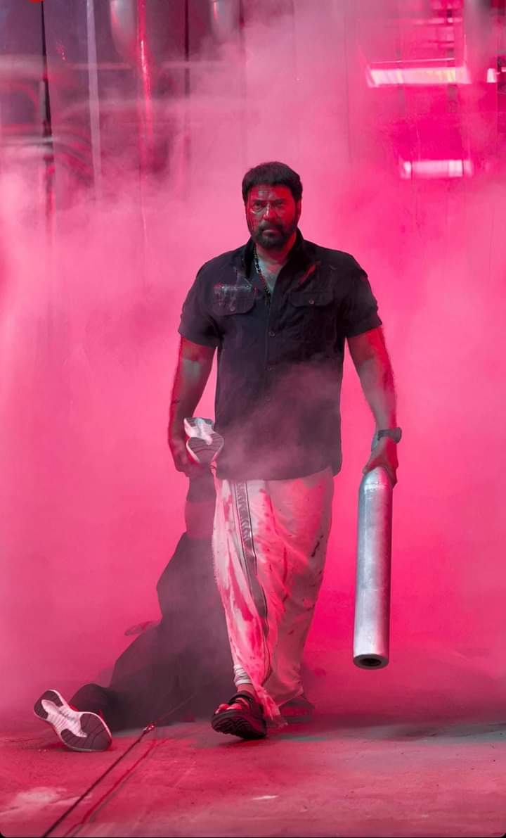 #Mammootty's mass avatar in #Vysakh's #Turbo 🔥

Turbo releasing on May 23.