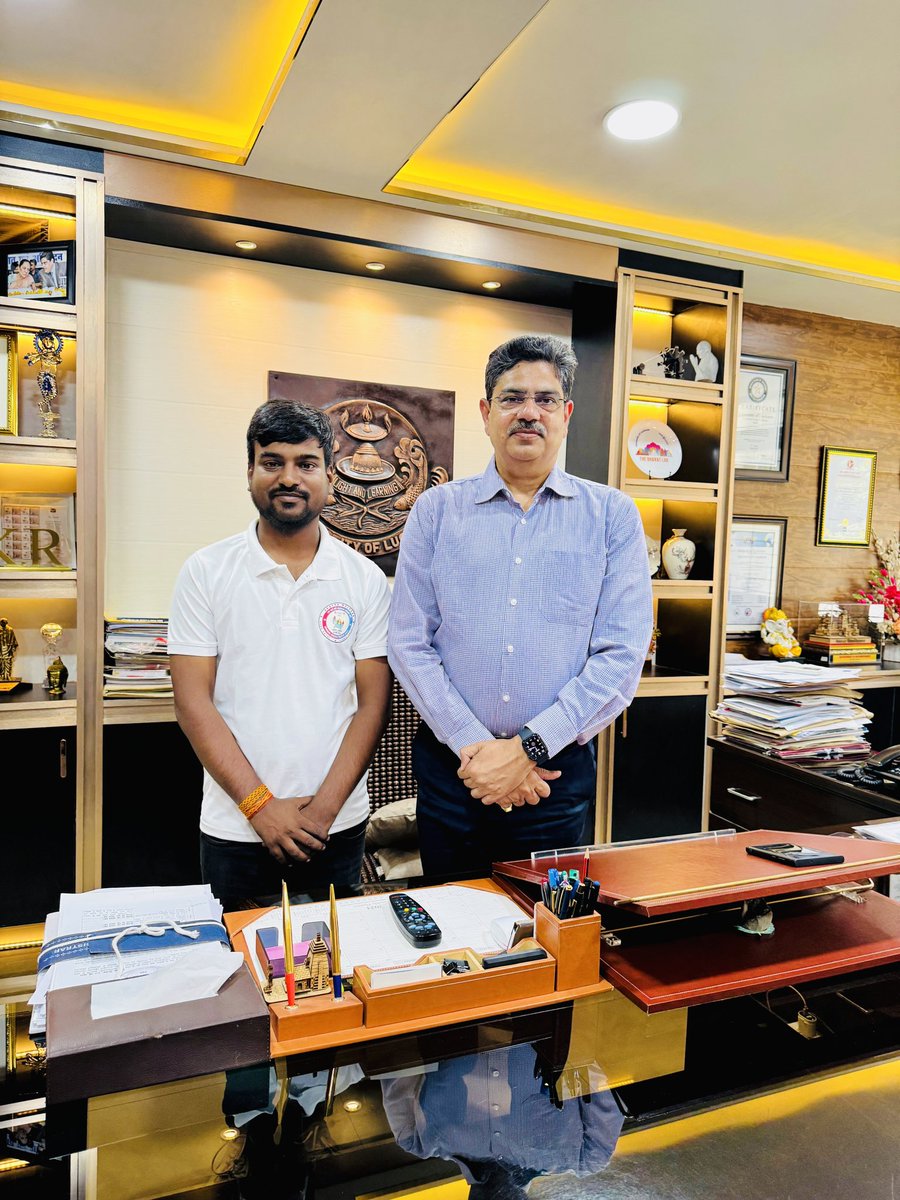 प्रो.आलोक कुमार राय, कुलपति, लखनऊ विश्वविद्यालय से शिष्टाचार मुलाकात संपन्न एवं मार्गदर्शन प्राप्त हुआ।

#Lucknow_University 
#University_of_Lucknow
#Lucknow #Uttar_Pradesh