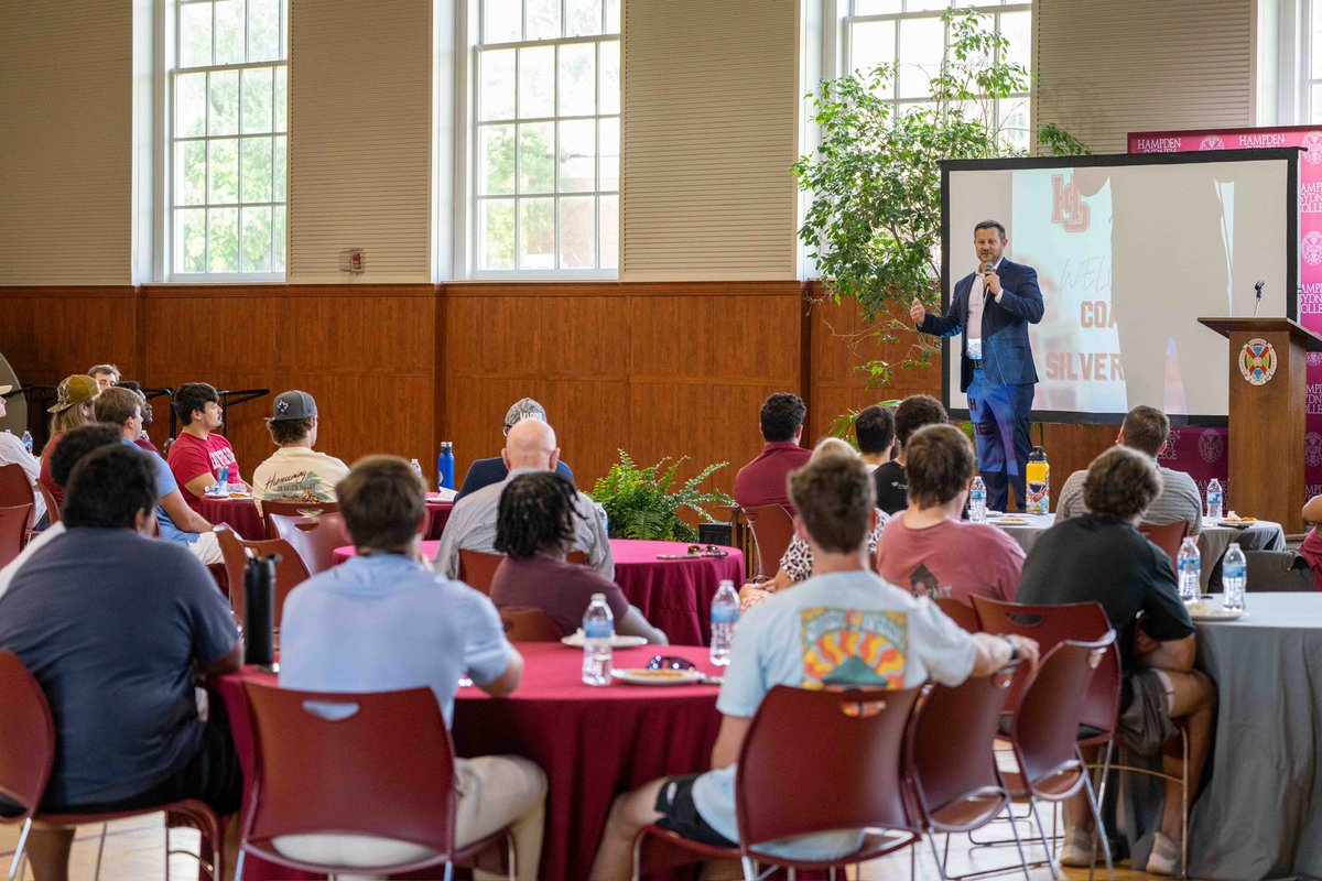 This past Wednesday, the Office of College Advancement welcomed Hampden-Sydney alumnus and the Head Football Coach at the University of Memphis Ryan Silverfield ‘03, who shared insights and advice with students, faculty, and staff!