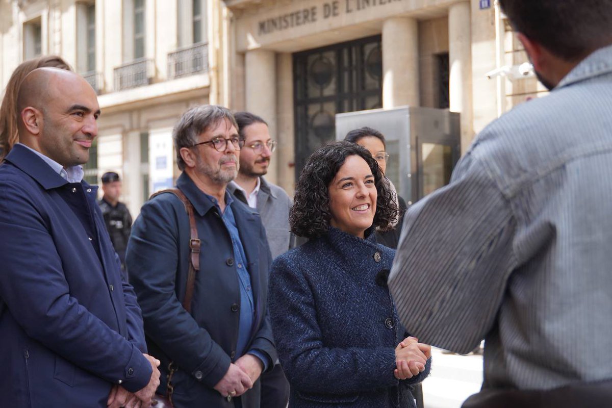 Fière de déposer officiellement notre liste @FranceInsoumise #UnionPopulaire pour les élections 🇪🇺. Une liste ouverte et diversifiée de combatant·es prêt·es à lutter pour la justice sociale et climatique et pour la paix. Le 9 juin, donnez nous la force de tout changer !