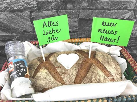 pkaachen's tweet photo. @dagilp_lbh dann bekommt ihr jetzt schon mal das obligatorische Brot und Salz (wird ja nicht schlecht 😁) 😊 https://t.co/KzCPXH36IK