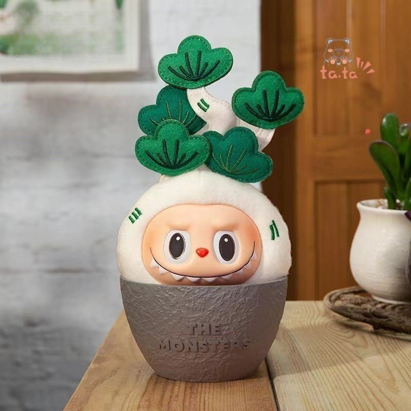 น่ารักมากก น้องลาบูบู้คอล naughty plants ทุกตัวมีกระถางต้นไม้เป็นของตัวเอง 🪴 จะตั้งโชว์ หรือห้อยกระเป๋าก็ได้ 🌵