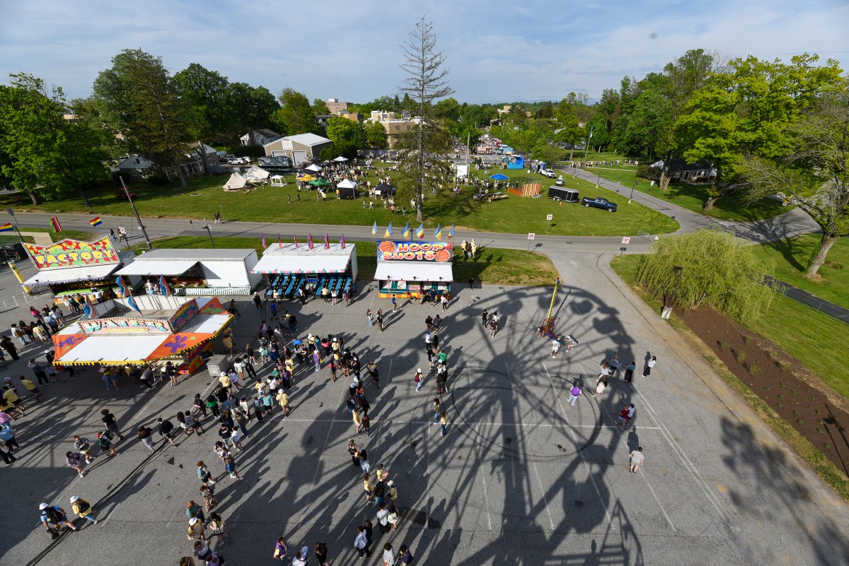 We rode the ferris wheel, swung on the swings, soaked up the fun vibes with games and giveaways and celebrated the end of the spring semester in style! 🐏💜🎡#Ramboree2024 #westchesteruniversity