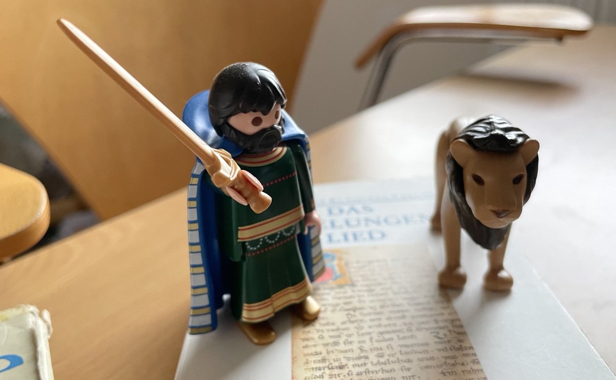 Calling #Oxford parents / toy-collectors for help: for @TAYOxford exhibition 'Epic! #Homer & #Nibelungenlied Reception' opening 20 May(!) I need @playmobil figures of medieval(ish) knights, princesses & Greek warriors for #Troyan war. RT appreciated! historyofthebook.mml.ox.ac.uk/epic-homer-and…