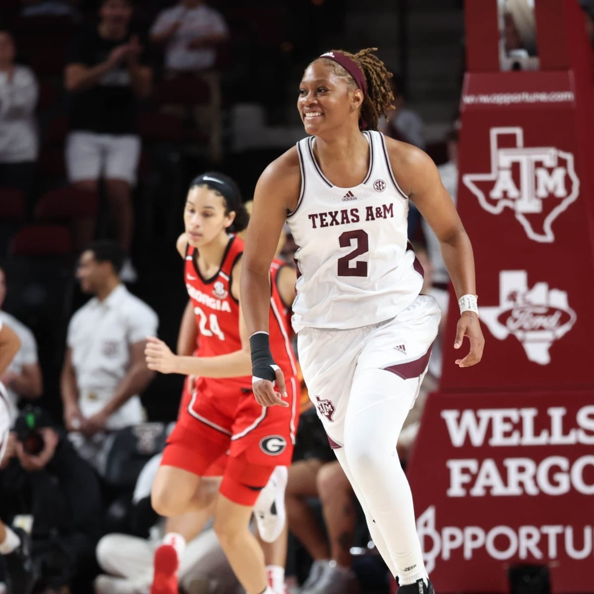 Tons of the best transfers have committed to new schools over the last few weeks, but there are still plenty on the board. Here are my top 10 available transfers for @On3sports with intel from coaches in their conference: on3.com/her/news/top-1…