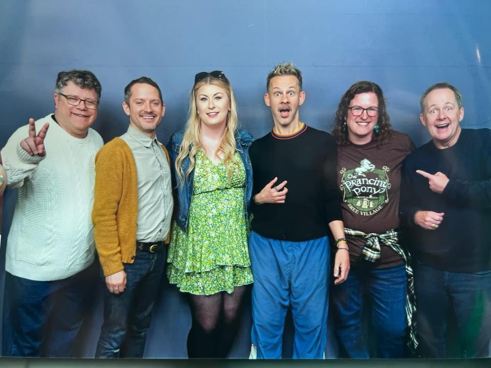 shell (@shell1808) on Twitter photo 25 years Iβve waited to have this group shot thank you <a href="/comconliverpool/">Comic Con Liverpool</a> for making this dream come true π 25 years Iβve waited to have this group shot thank you <a href="/comconliverpool/">Comic Con Liverpool</a> for making this dream come true π