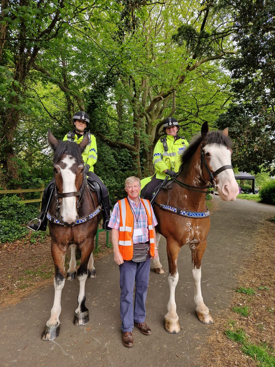 Arnie and Beau are patrolling West Kirby this afternoon. 
They have already called into the Annual May Fair at Ashton Park and met the organiser of ‘Friends of Ashton Park’ Arthur Mcdonald. 
#StandTall #PHArnie #PHBeau