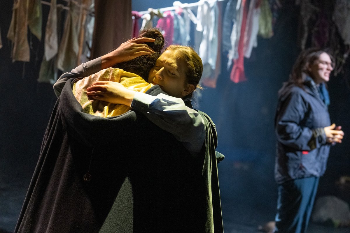 Vivid Roots Collective tweet media