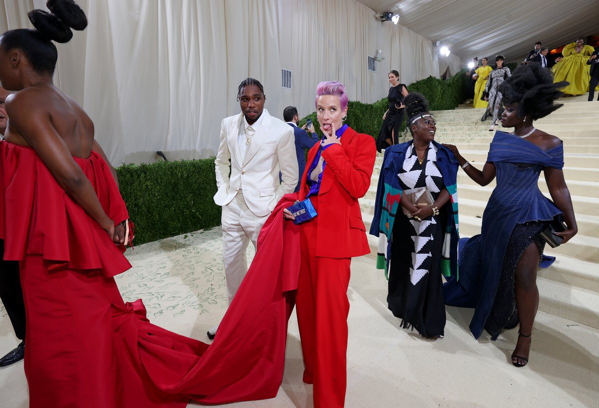 On the first Monday of May, some of our favorite athletes hit the MET Gala red carpet to play. ✨