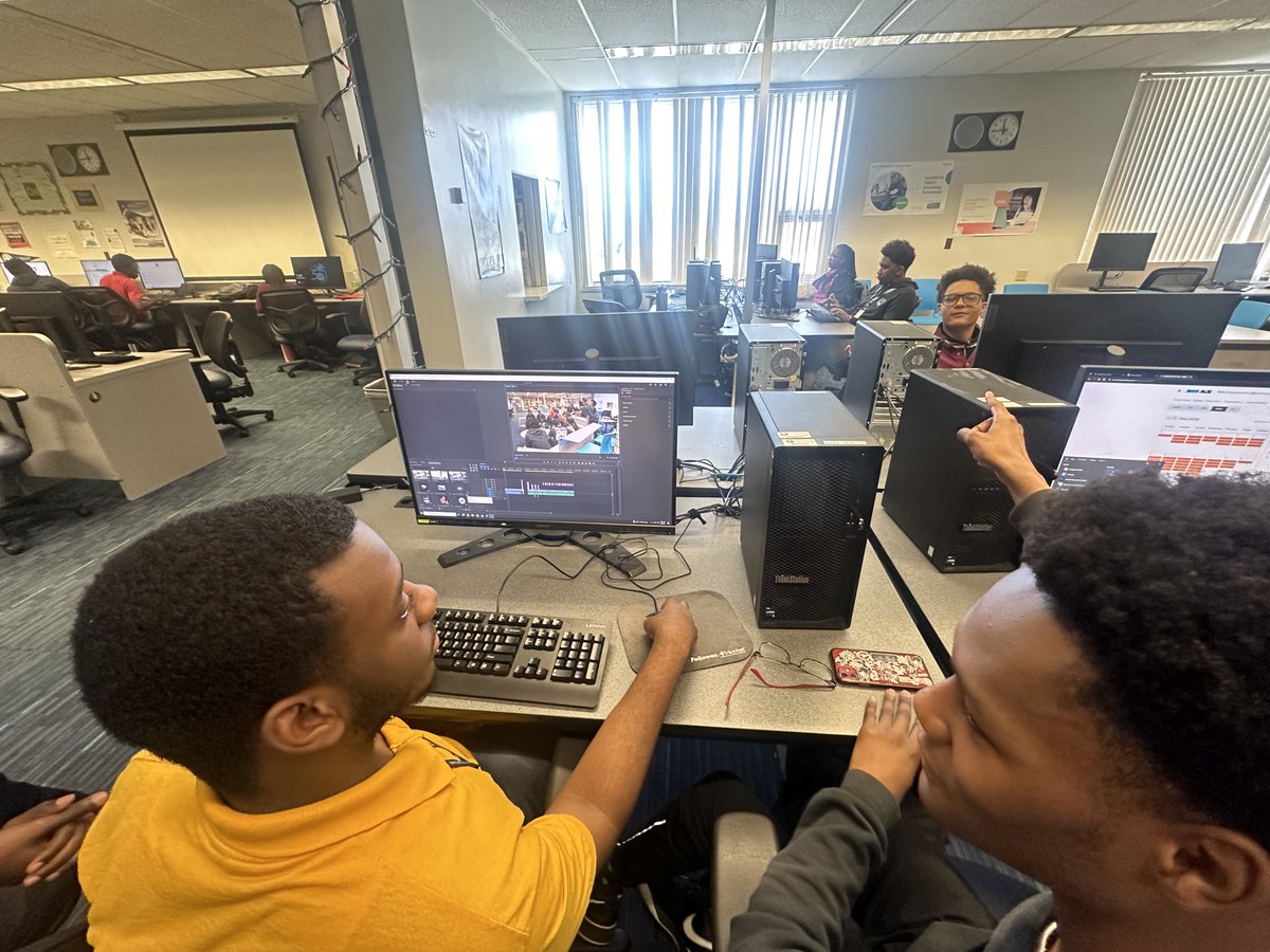 SebWebDevATC's tweet image. Working hard on our graduation video coming soon @JeanWebDevATC @WenleyWebDevATC #teamworkmakesthedreamwork #webdesigning