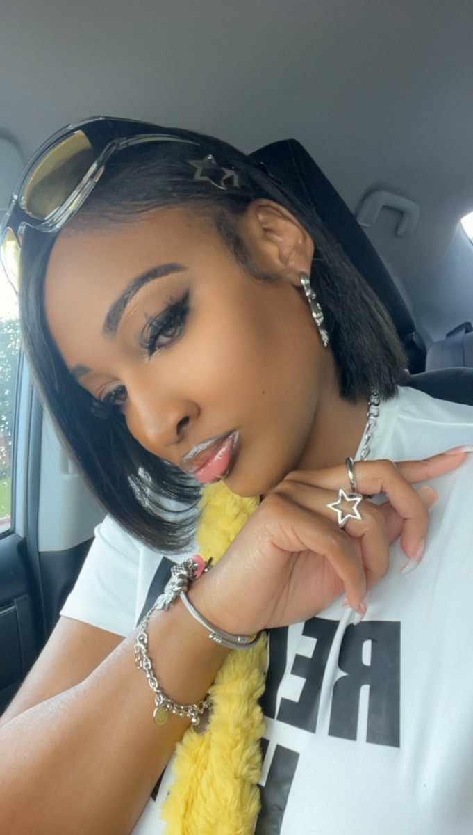 really her 🙄
Really Her 😮‍💨🤌🏾
REALLY HER 💋