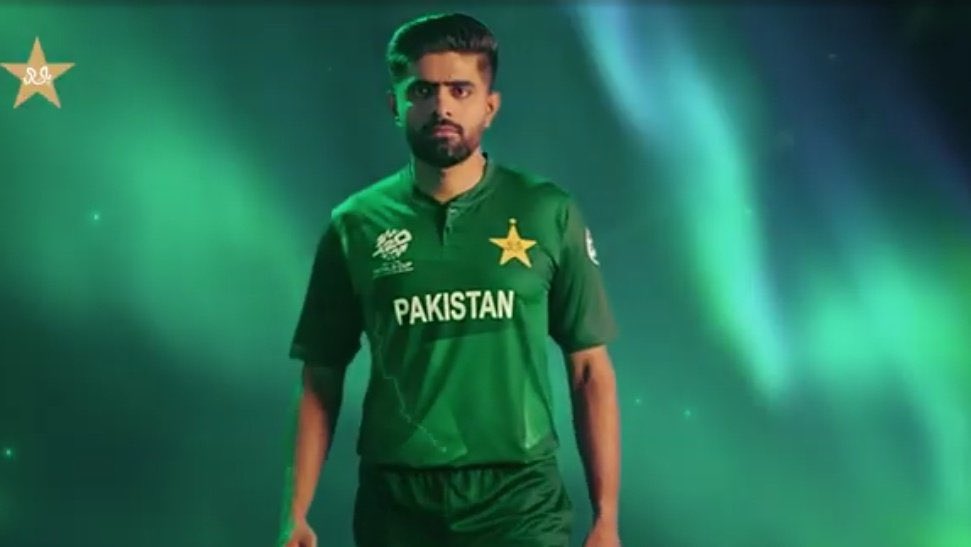 Pakistan captain Babar Azam in our new jersey for the World Cup 🇵🇰🔥🔥 #BabarAzam𓃵 #PakistanCricket