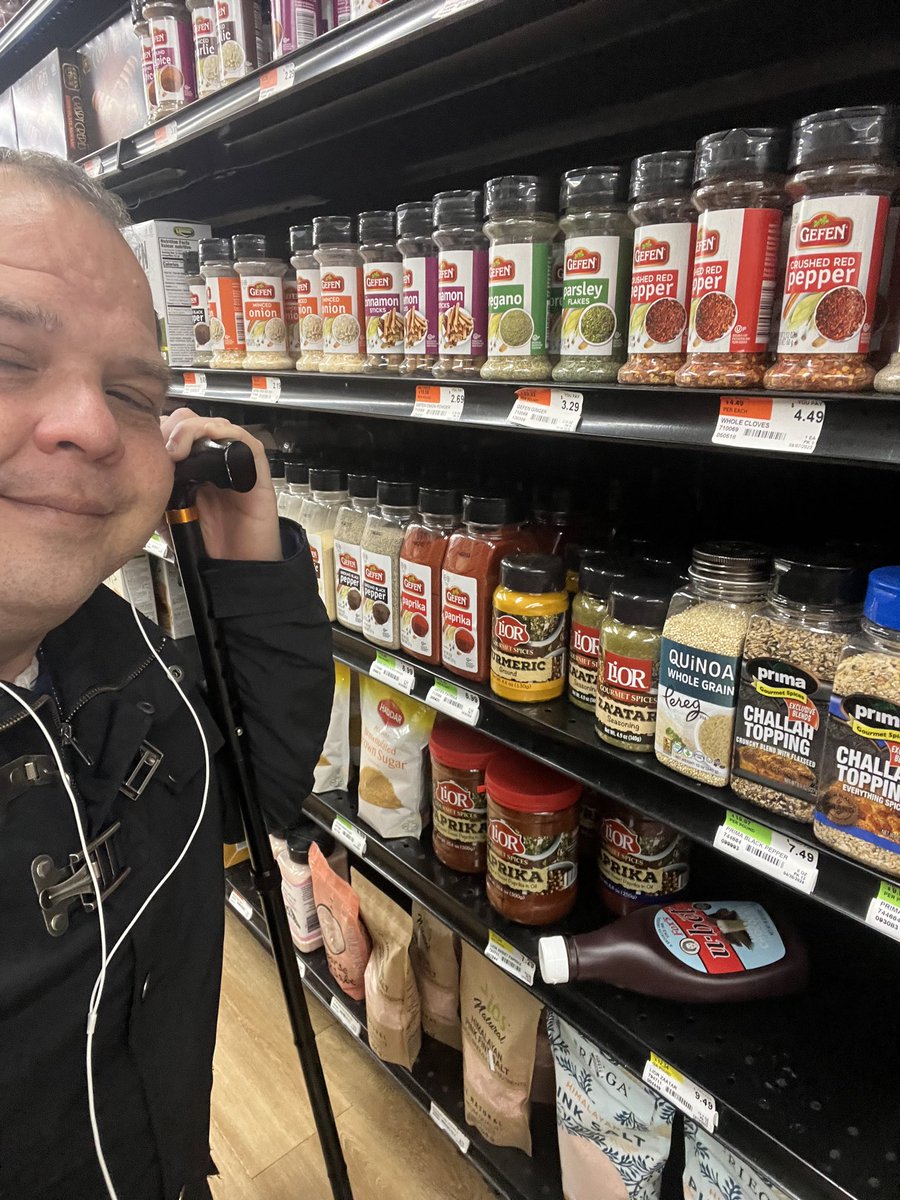 Yes, our local Key Food has Lior za'atar - me Israeli product of the day. Yes, our local Key Food also has 'challah topping' spice mix. Did I tell you how much I love our local Key Food?