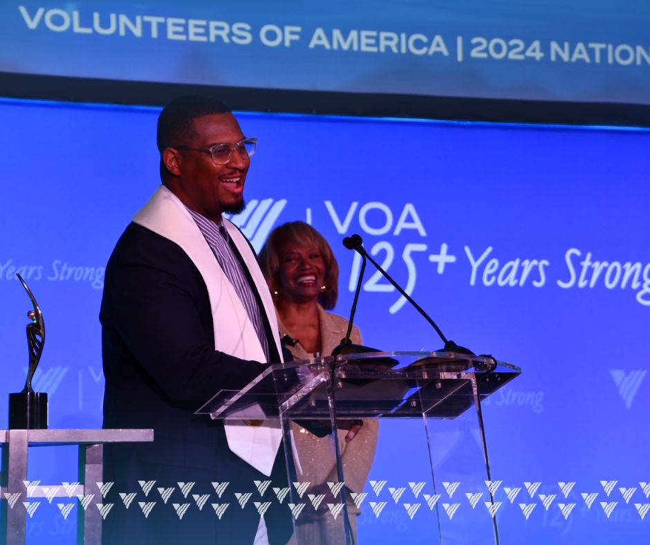 Vol_of_America's tweet image. What a great way to start our Monday morning! Renowned marketing pro and @cornell professor, Dr. Rob Kwortnick, shared his expertise on branding through the lens of the VOA mission. #VOACON2024