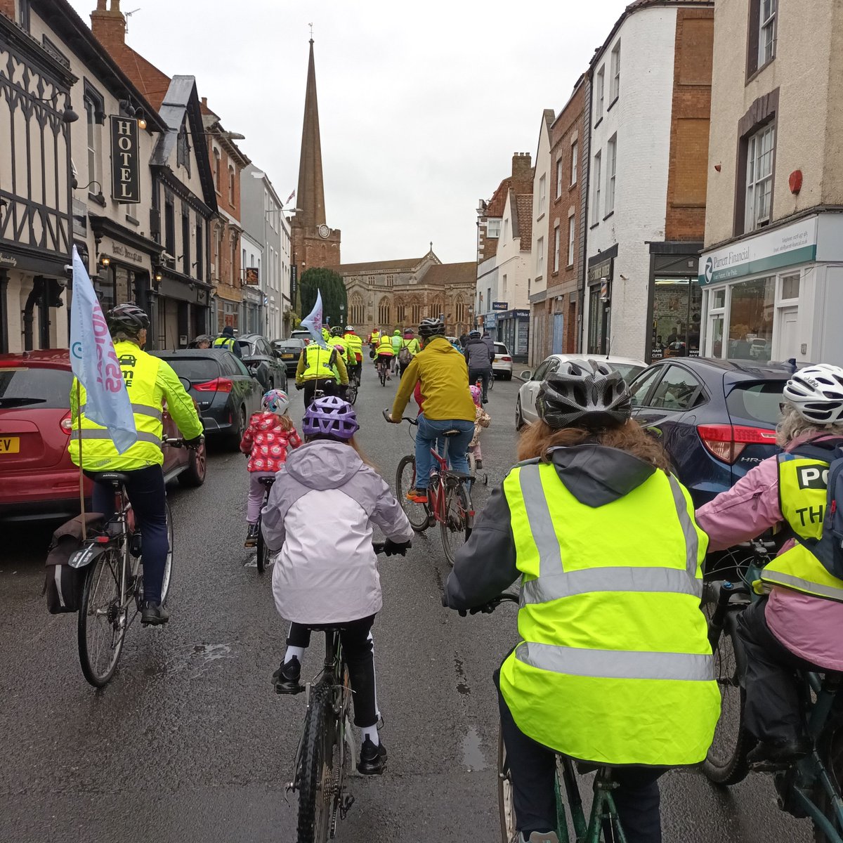 Kidical Mass rides show the demand for child-friendly, cycle-friendly towns and cities
buff.ly/3wjICQ3 
#KidicalMass #SafeStreetsNow #StreetsforEveryone #StreetsforKids #StreetsForAll #SchoolStreets #SafeRoutesToSchool #CommunityEngagement #HealthyHabits