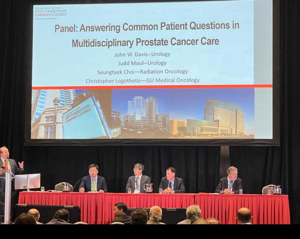 Our faculty are up on the main stage covering bladders, kidneys, peds, onc, medical and surgical management! #AUA2024 @johnwiener18 led the neurogenic bladder panel @JodiAntonelli discussed anticoag in PNL @JuddMoul lent his expertise to the multiD #prostatecancer panel
