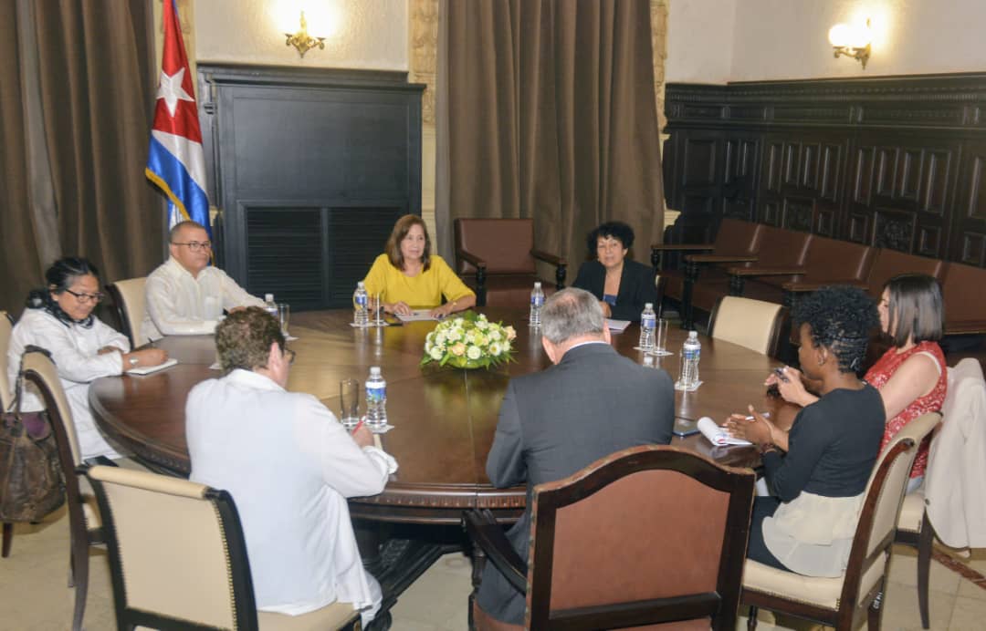 AsambleaCuba's tweet image. Recibió Ana María Mari Machado @anamarianpp, vicepresidenta de la @AsambleaCuba🇨🇺, en el Capitolio Nacional, al Secretario General del Comité Central de AKEL @AKEL1926 de #Chipre🇨🇾, Stefanos Stefanou @ststefanou 

✅Coinciden en fortalecer relaciones bilaterales