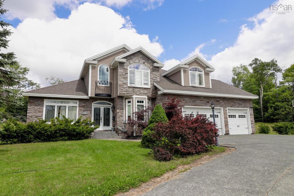 viewpoint_ca's tweet image. $879,000 | FOR SALE
4 Beds | 3/2 Baths | 4,200 sq. ft.
18 Monteray Drive, Sydney River

This captivating family home is set upon a sprawling half-acre parcel, showcasing both style and functionality. 

Listed by ViewPoint agents Carol &amp;amp; Tony Rizzetto
viewpoint.ca/cutsheet/20240…