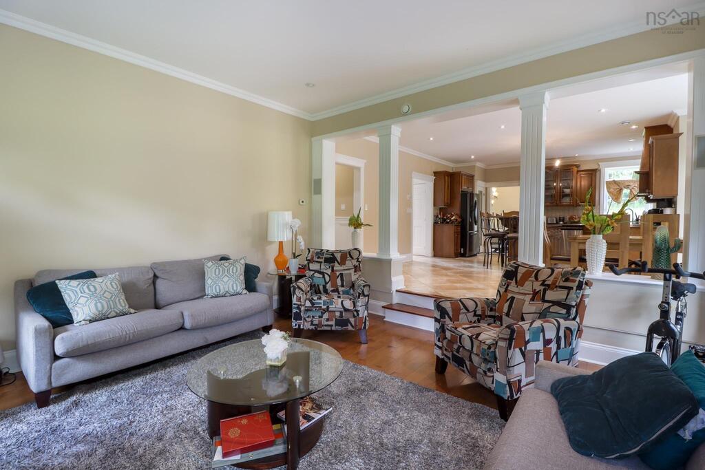 viewpoint_ca's tweet image. $879,000 | FOR SALE
4 Beds | 3/2 Baths | 4,200 sq. ft.
18 Monteray Drive, Sydney River

This captivating family home is set upon a sprawling half-acre parcel, showcasing both style and functionality. 

Listed by ViewPoint agents Carol &amp;amp; Tony Rizzetto
viewpoint.ca/cutsheet/20240…