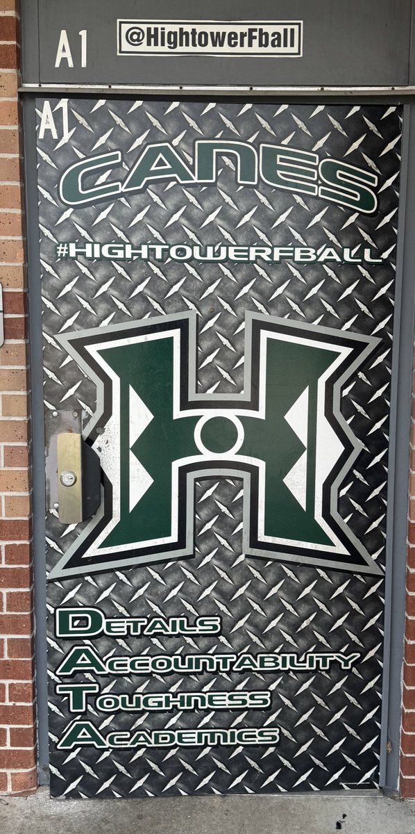 Elite visit with @mdbates and @coachanthony46 at @HightowerFB ! Fired up to watch y’all work this fall! #PicksUp ⛏️ #WinTheWest 🟠🔵