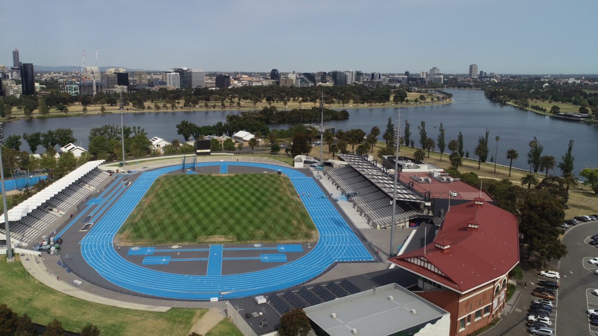 What a cool facility. This is a Rekortan M99 at Melbourne Lakeside Stadium 📍🏅

#Rekortan #OnOurTracks #Sports #Track #SportsBiz #Run #Running