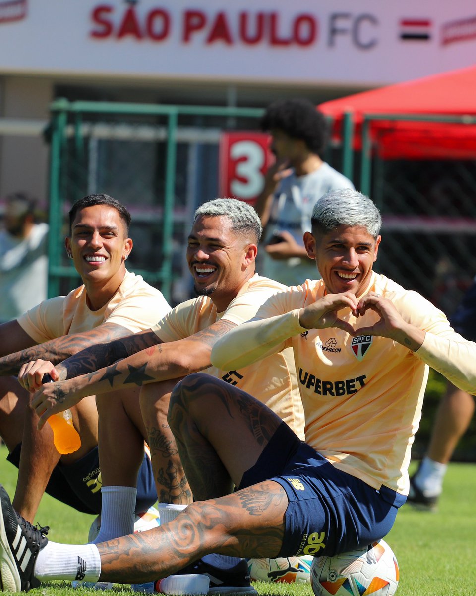 😄
😂
🫶

#VamosSãoPaulo 🇾🇪

📸 Erico Leonan / saopaulofc