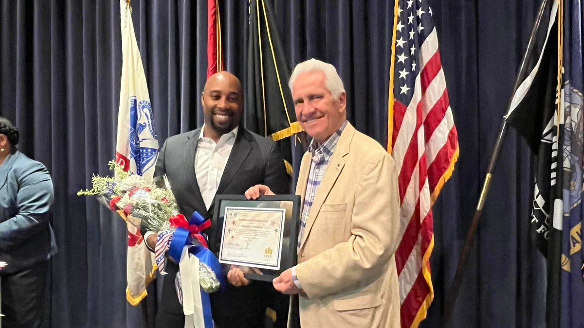 During #MilitaryAppreciationMonth, I'm honored to partner with @FresnoVA to recognize our Valley veterans for their service and sacrifice to our country. Their service to our country is commendable