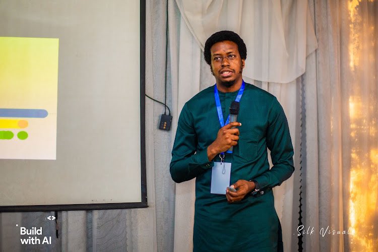 gdgibadan's tweet image. We would like to take a moment to express our deepest gratitude to the exceptional speakers @dftaiwo @Geektutor @_codepiercer  
 who graced our event with their wisdom and passion! 🙏 
🎉

#GDGIbadan #BuildwithAI #DevelopersCommunity